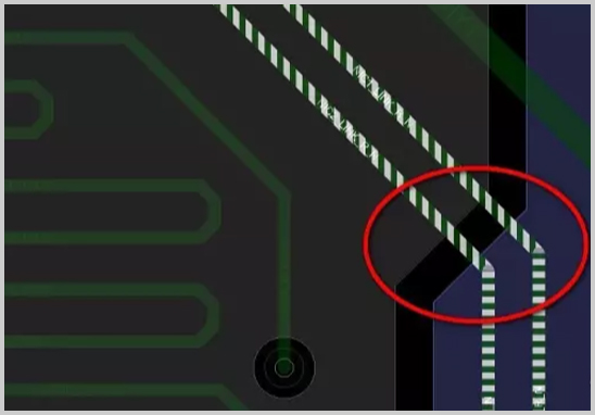 如何在PCB設(shè)計(jì)中處理信號跨分割.jpg 如何在PCB設(shè)計(jì)中處理信號跨分割.jpg